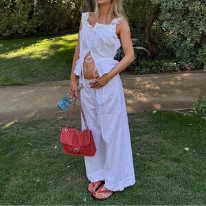 Elegant White Lace Trimmed Women's Top